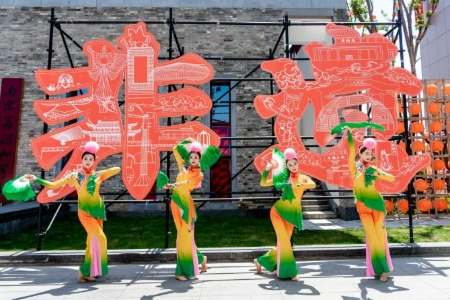 好戏连连，花鼓灯唱响淮南春申里！